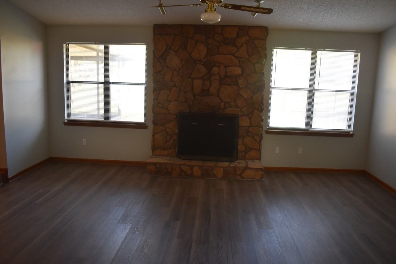 1835 Townsend Blvd - Photo 2 of 18