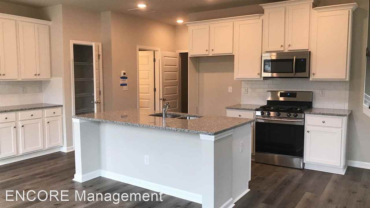 3605 Prospect Point Dr - Photo 3 of 21
