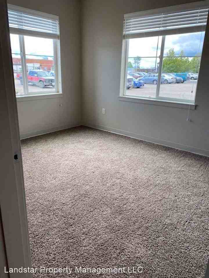 70/72 Glenwood Drive - Photo 3 of 9