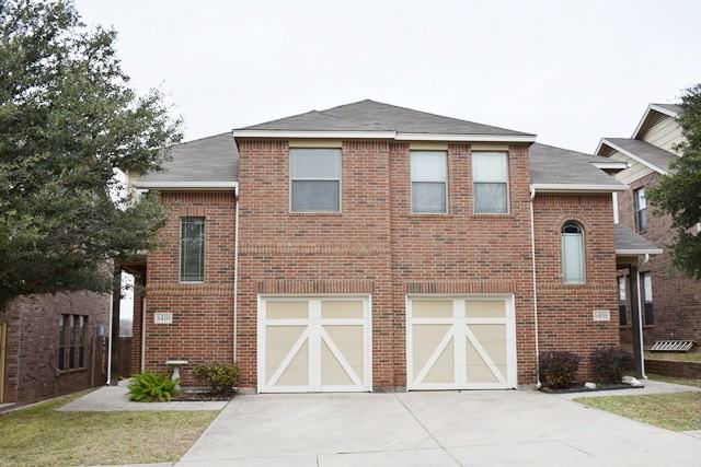 8410 Jay St - Photo 2 of 17