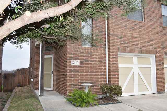 8410 Jay St - Photo 3 of 17