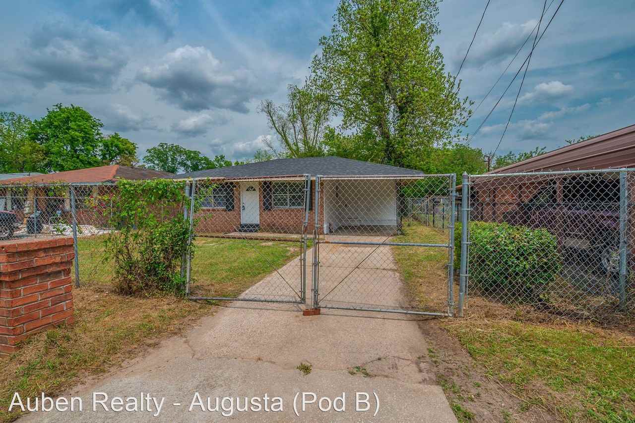 221 Japonica Ave - Photo 2 of 21