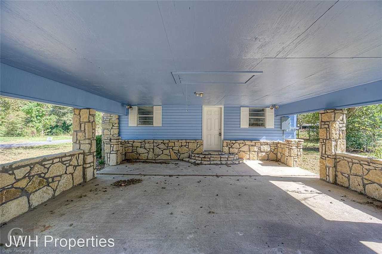 111 Watson St - Photo 3 of 21