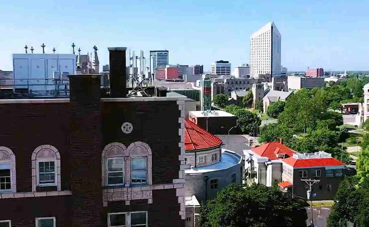 The Commodore - Photo 3 of 26