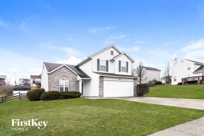 260 Fairborn Dr - Photo 2 of 15