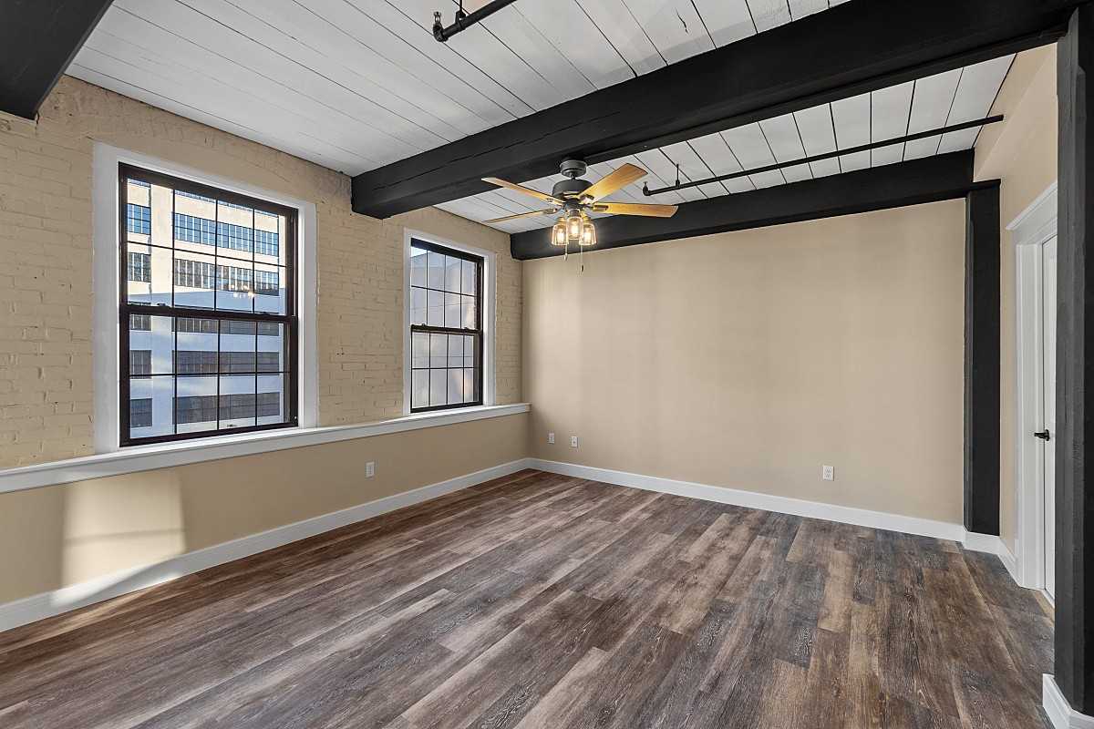 142 Essex Street #301 - Photo 4 of 19