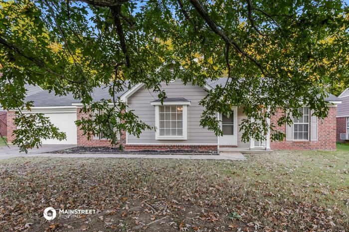 7644 Woodshire Dr - Photo 3 of 17