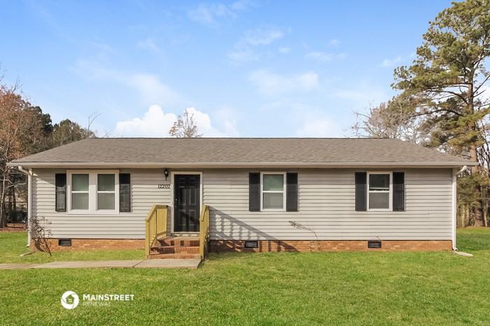 12207 New Bond Dr - Photo 3 of 16