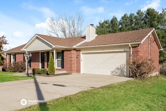 270 Adams Dr - Photo 3 of 16