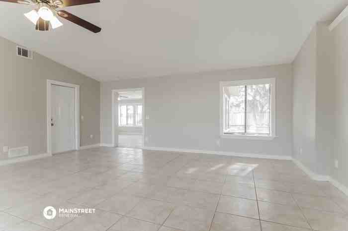 4833 Hawley Rd - Photo 3 of 16