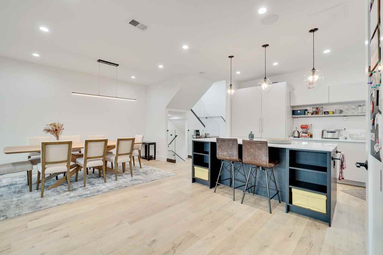 1160 Florida St - Photo 3 of 45