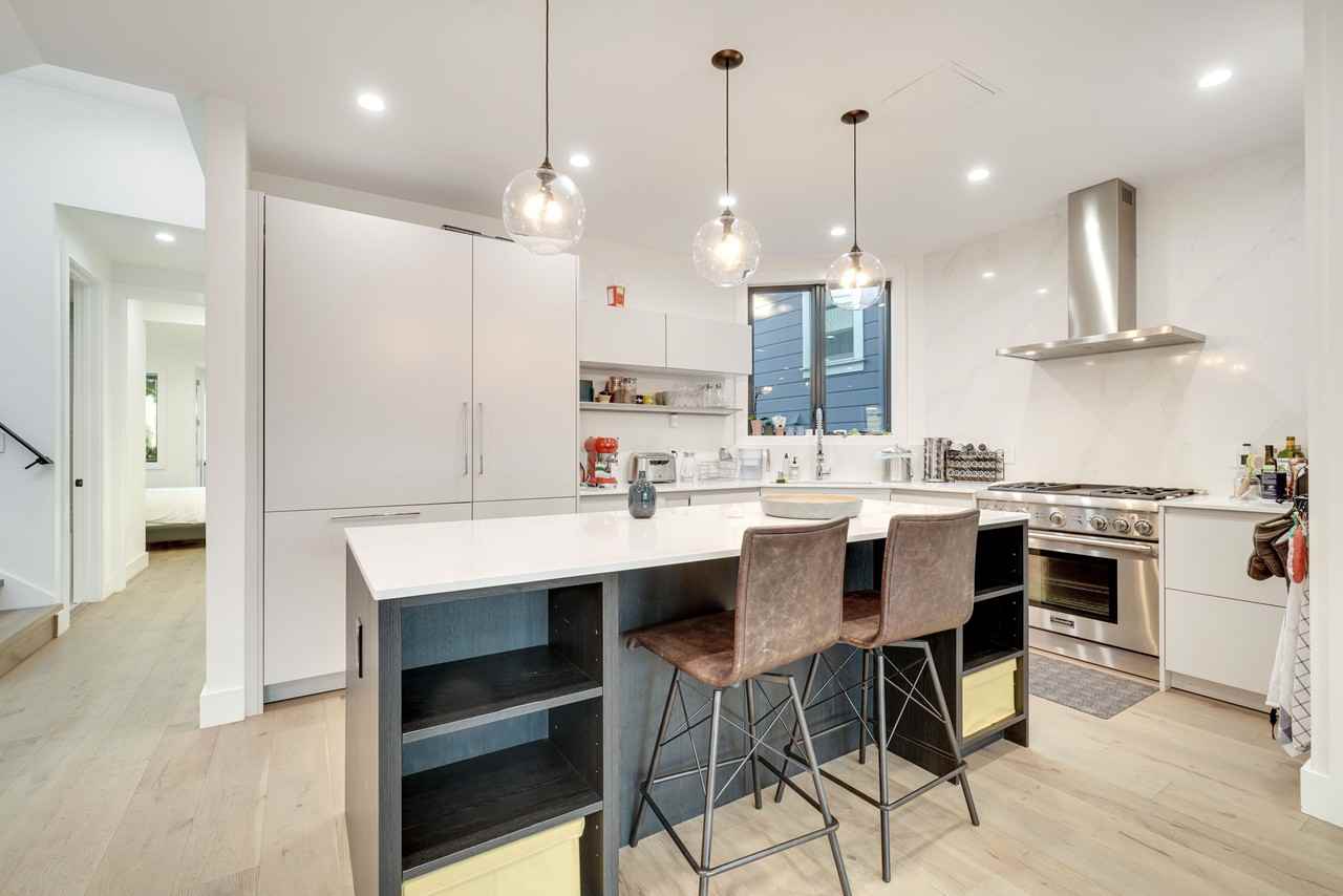 1160 Florida St - Photo 4 of 45