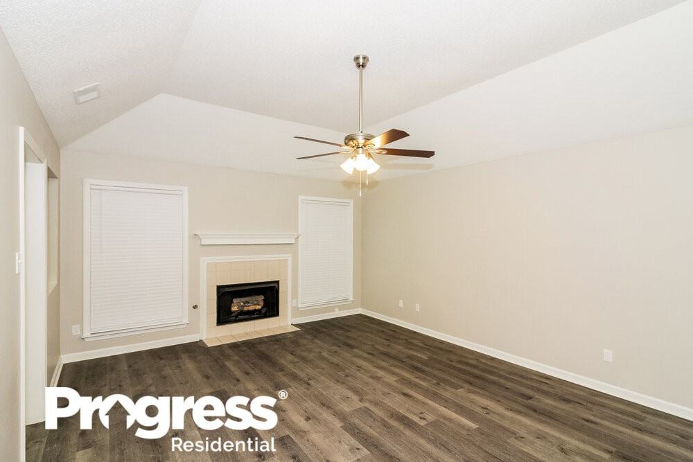 7829 Terry Franklin Dr - Photo 3 of 16
