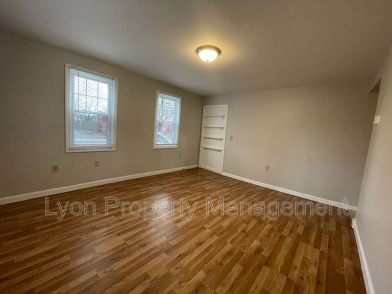 1596 Lonsdale Ave #1 - Photo 7 of 12