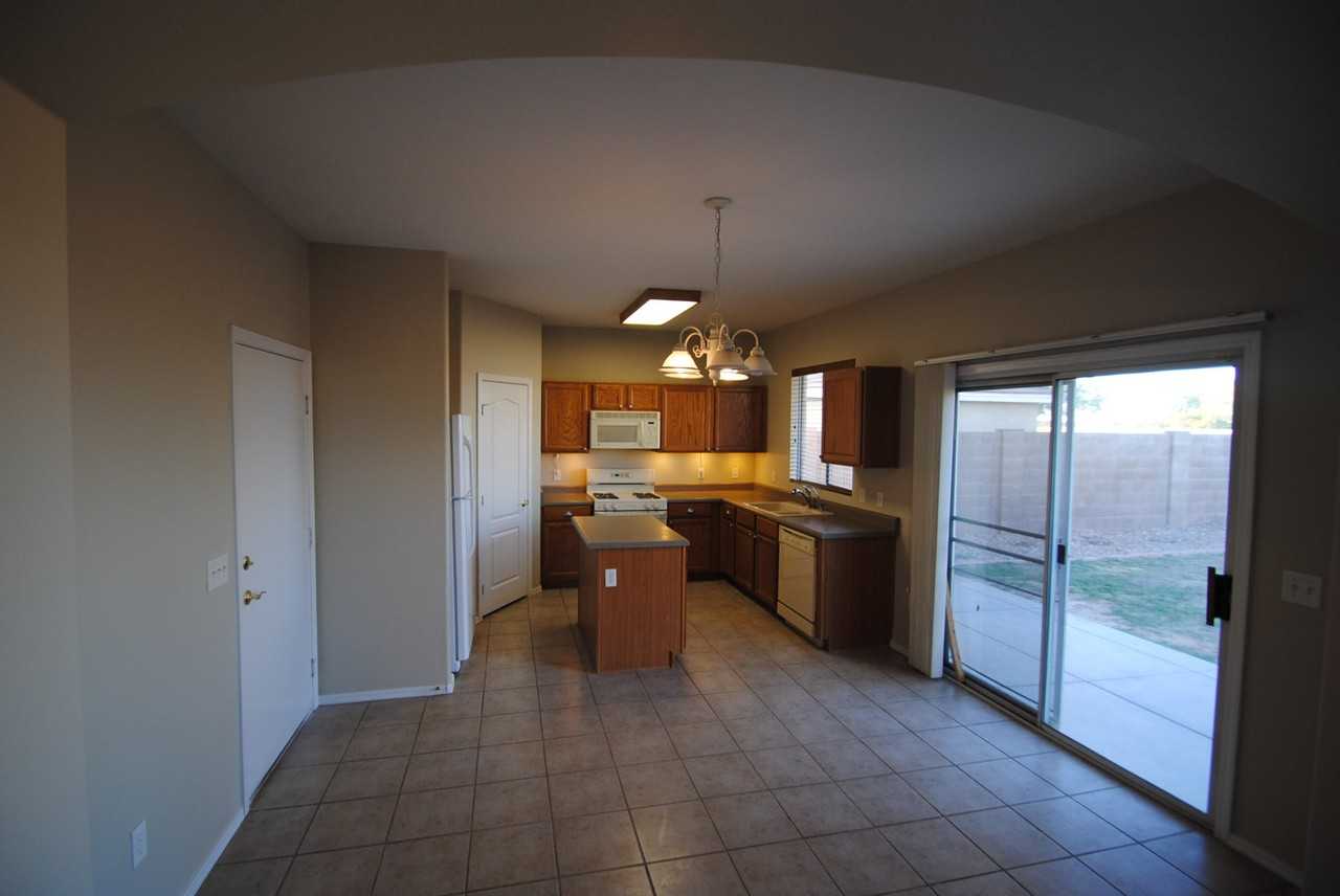 10638 E Olla Ave - Photo 2 of 10