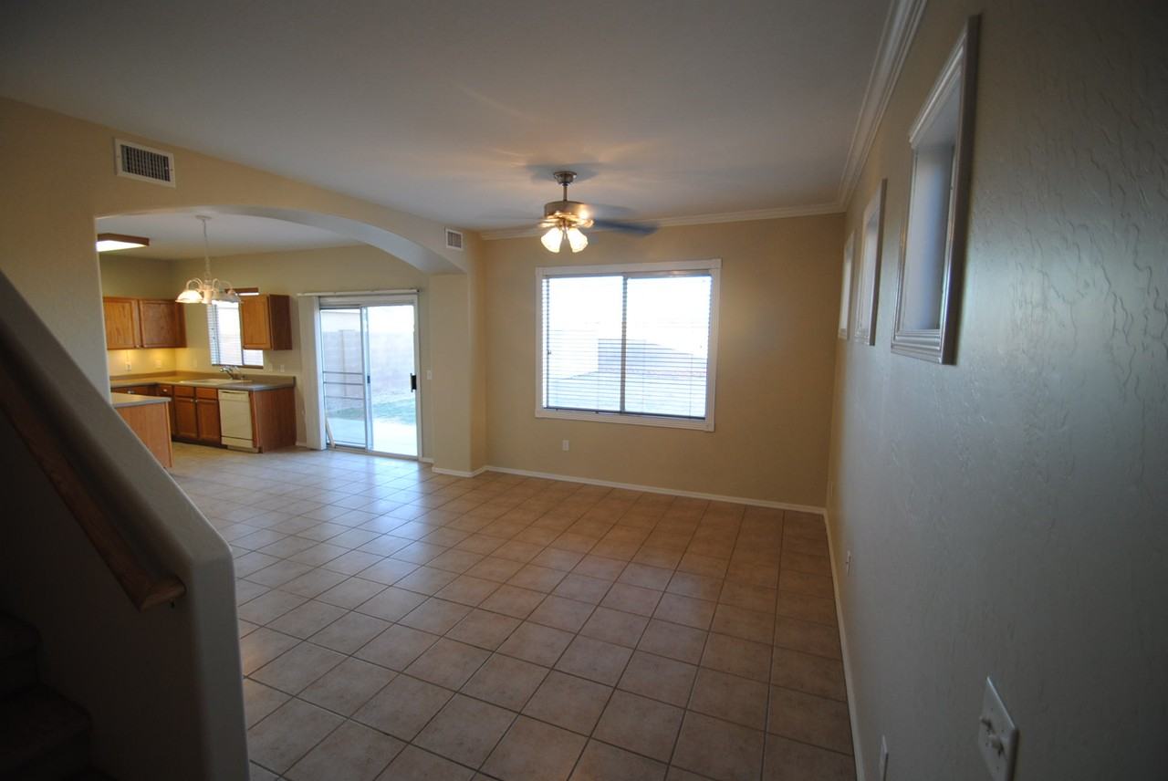 10638 E Olla Ave - Photo 3 of 10