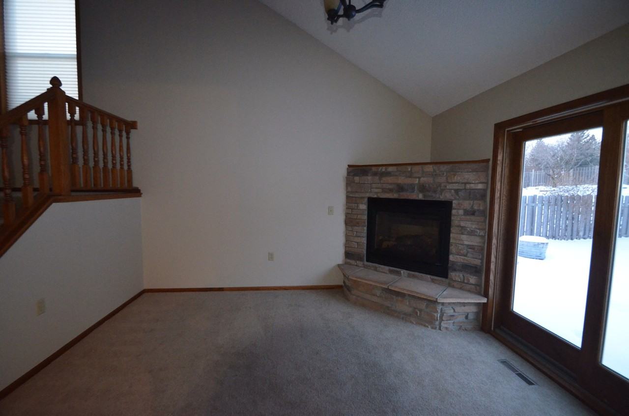 1059 Briar Creek Rd - Photo 3 of 9