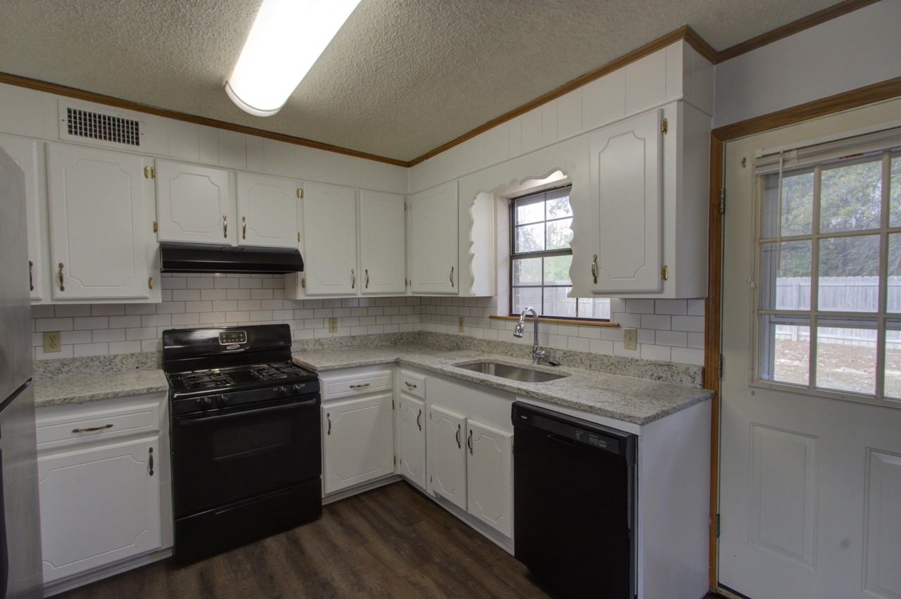 116 Pearly St #1 - Photo 2 of 13