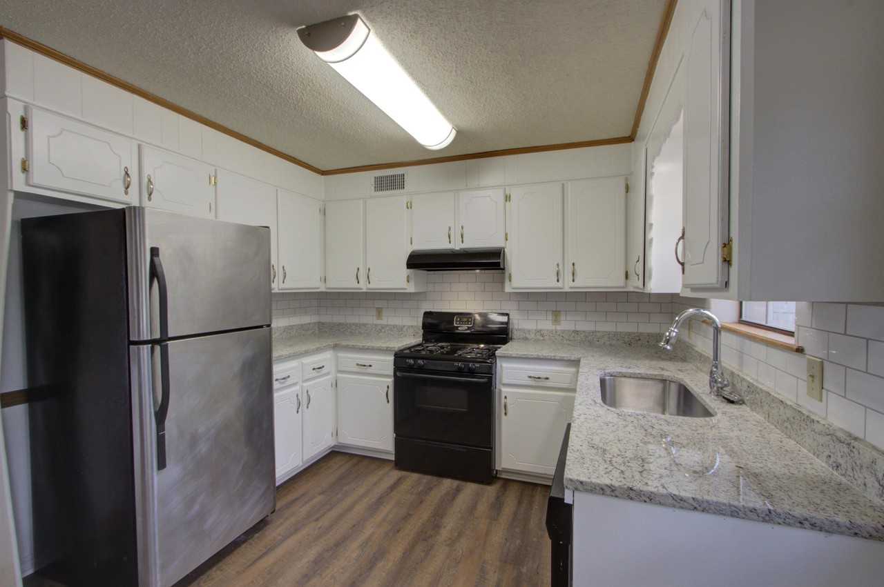 116 Pearly St #1 - Photo 3 of 13