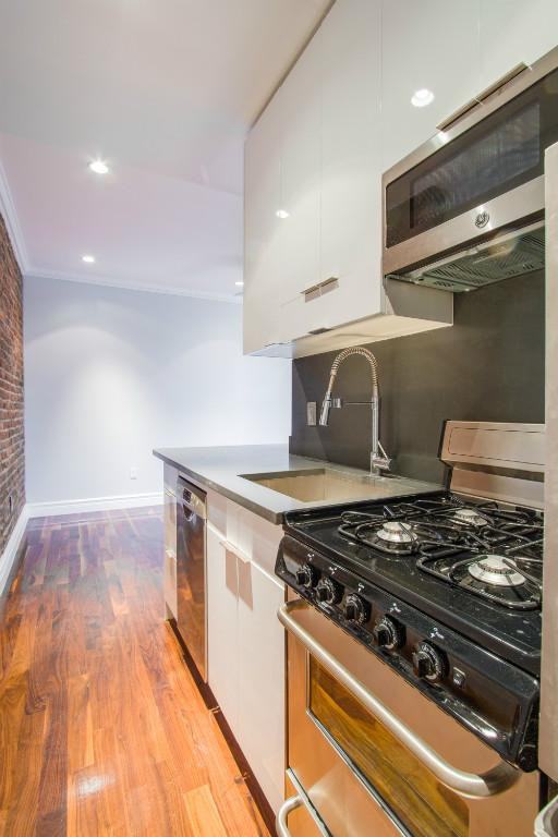 W 10th St #1FE - Photo 3 of 4