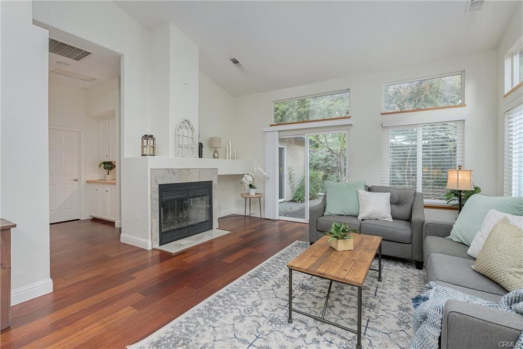 7 Heartwood Ct #1 - Photo 4 of 16