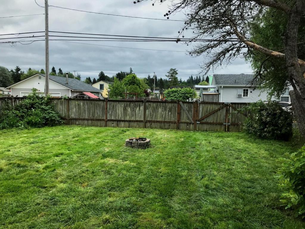 325 W Simpson Ave - Photo 2 of 14