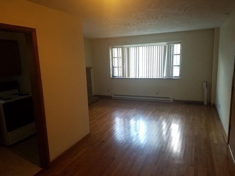 1239 9th St #3 - Photo 3 of 7