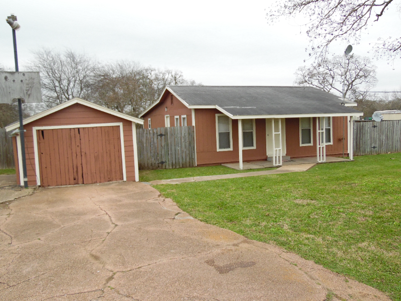 118 Robinson Rd - Photo 2 of 28