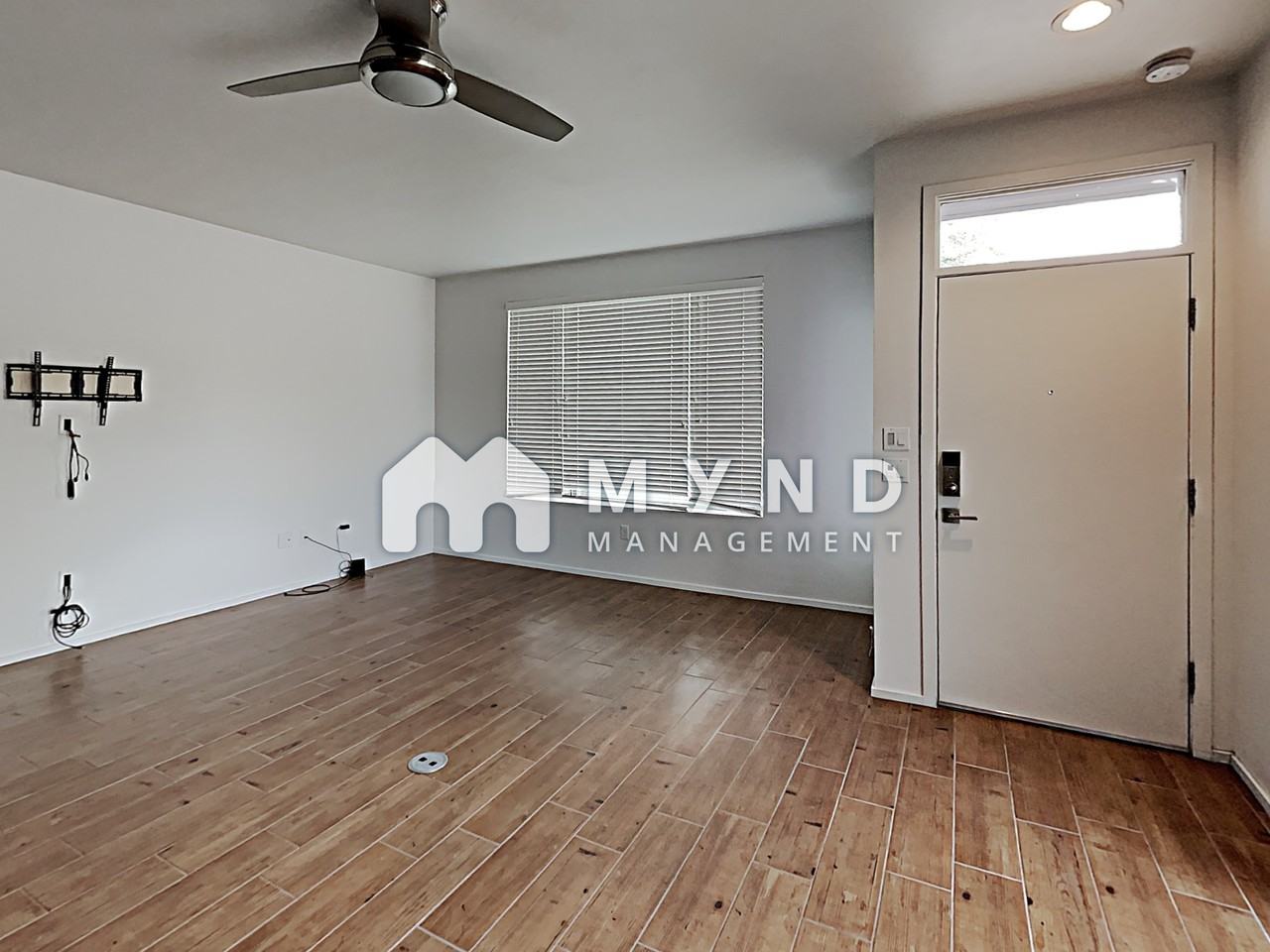920 E Park Modern Dr - Photo 2 of 23