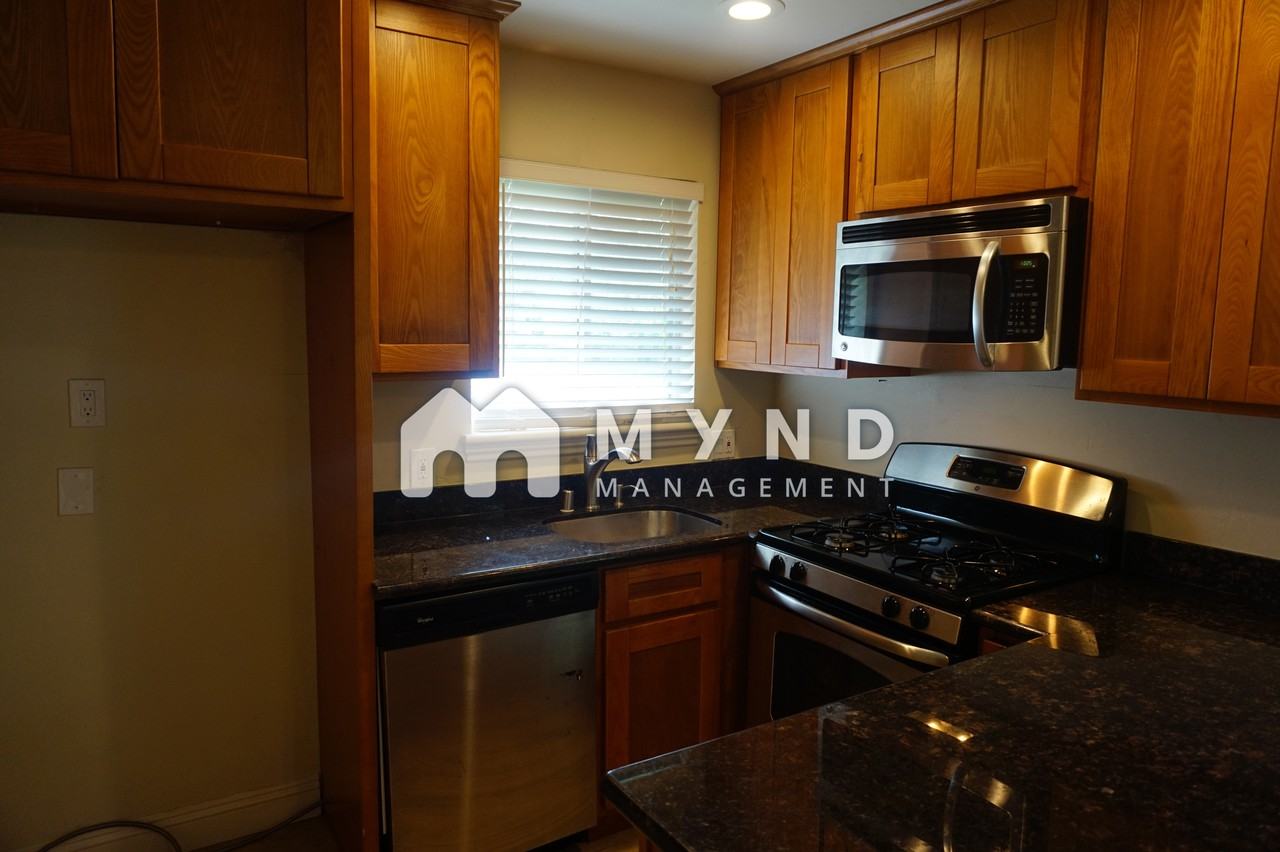 5341 Elsinore Way #5343 - Photo 3 of 9