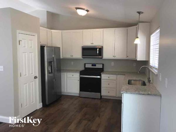 2147 San Simeon Dr - Photo 3 of 10