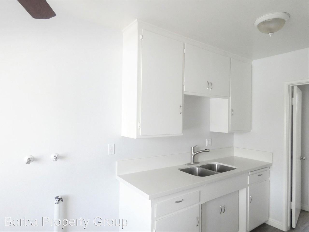 3622 E 11th Street - Photo 3 of 24