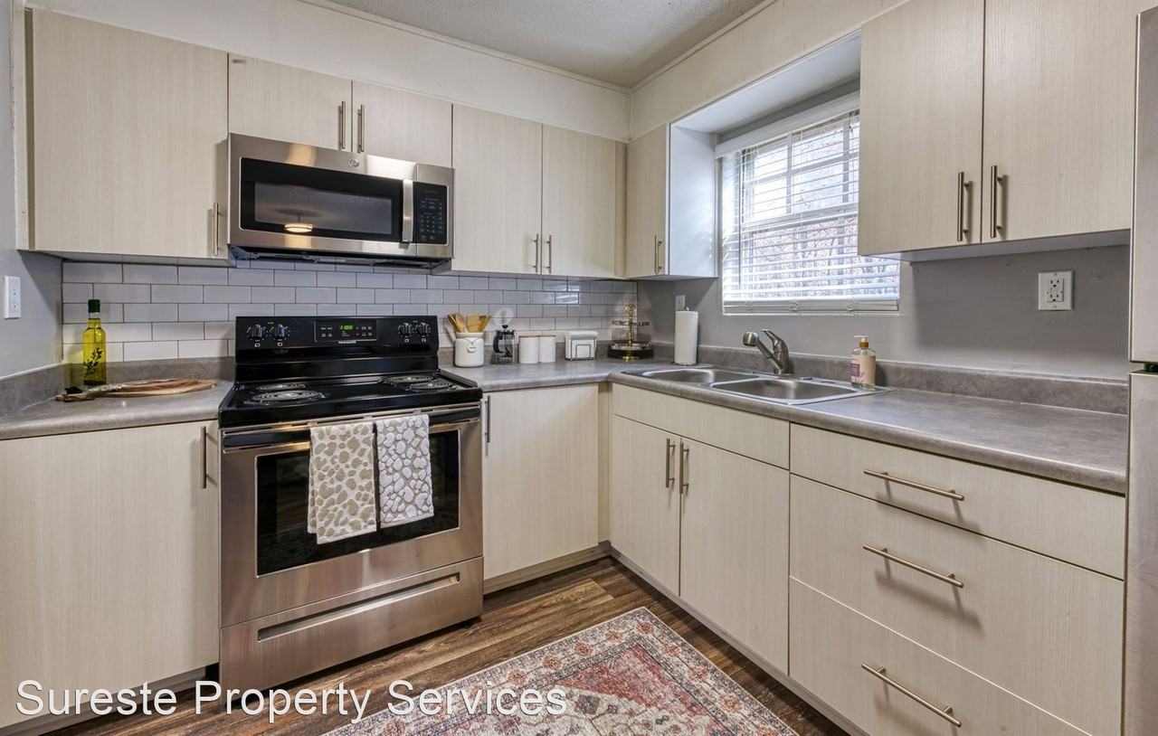 2609 Charlestown Drive - Photo 2 of 24