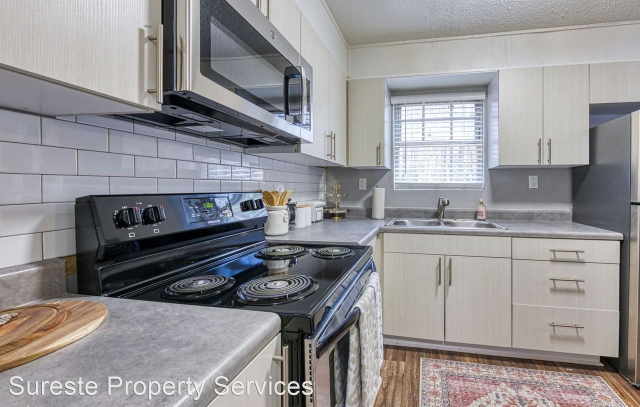 2609 Charlestown Drive - Photo 3 of 24