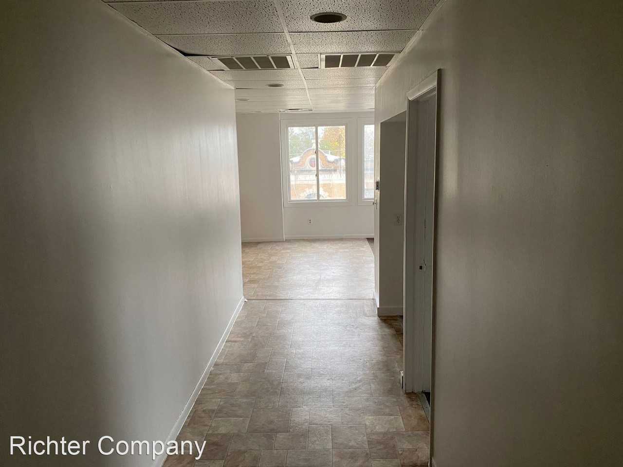 6 S Main Street NE - Photo 2 of 5