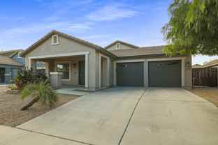 3461 E Phelps St - Photo 1 of 1