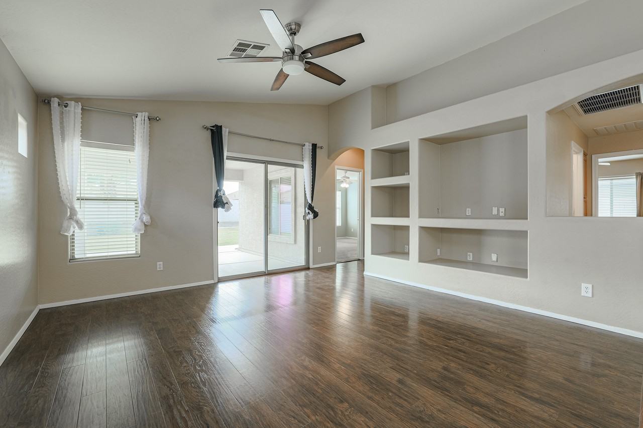 3461 E Phelps St - Photo 6 of 36