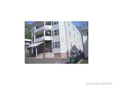 38 Taylor St Waterbury Ct 06702 2 Bedroom Apartment For