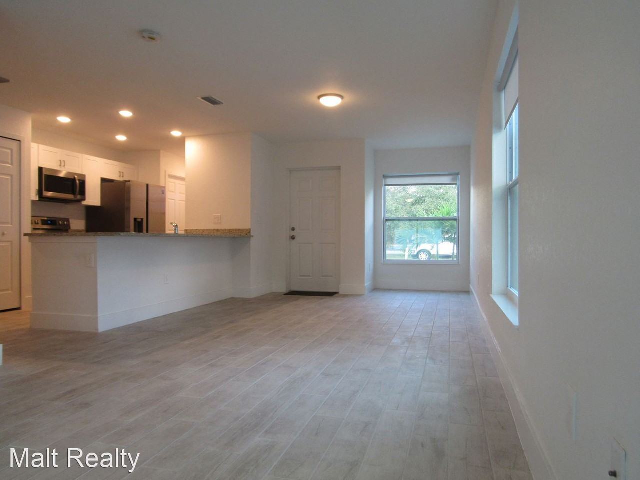 290 Delray Ave - Photo 3 of 24