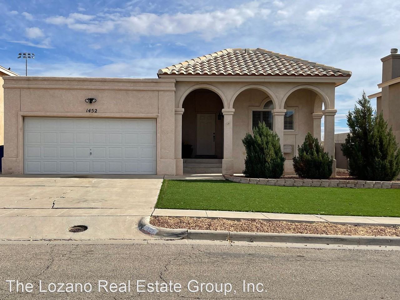 1452 Sara Danielle Pl - Photo 2 of 33