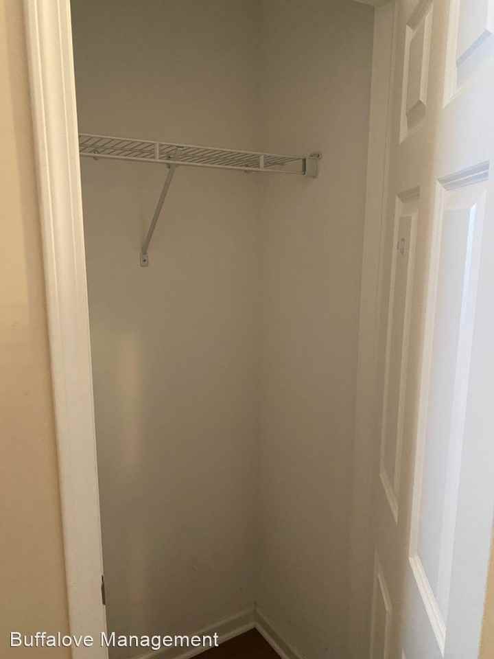 20-30 Hunt Club Circle - Photo 3 of 26