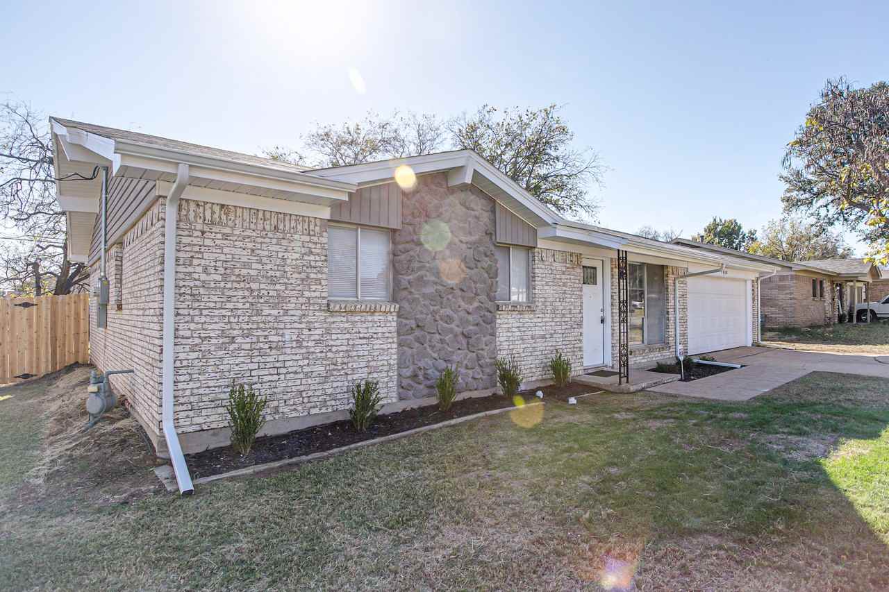 5928 Shipp Dr - Photo 3 of 26