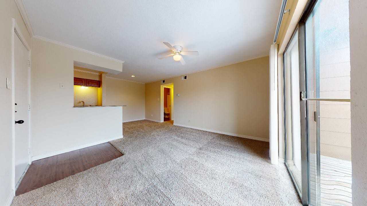 904 University Oaks Blvd #32 - Photo 4 of 20