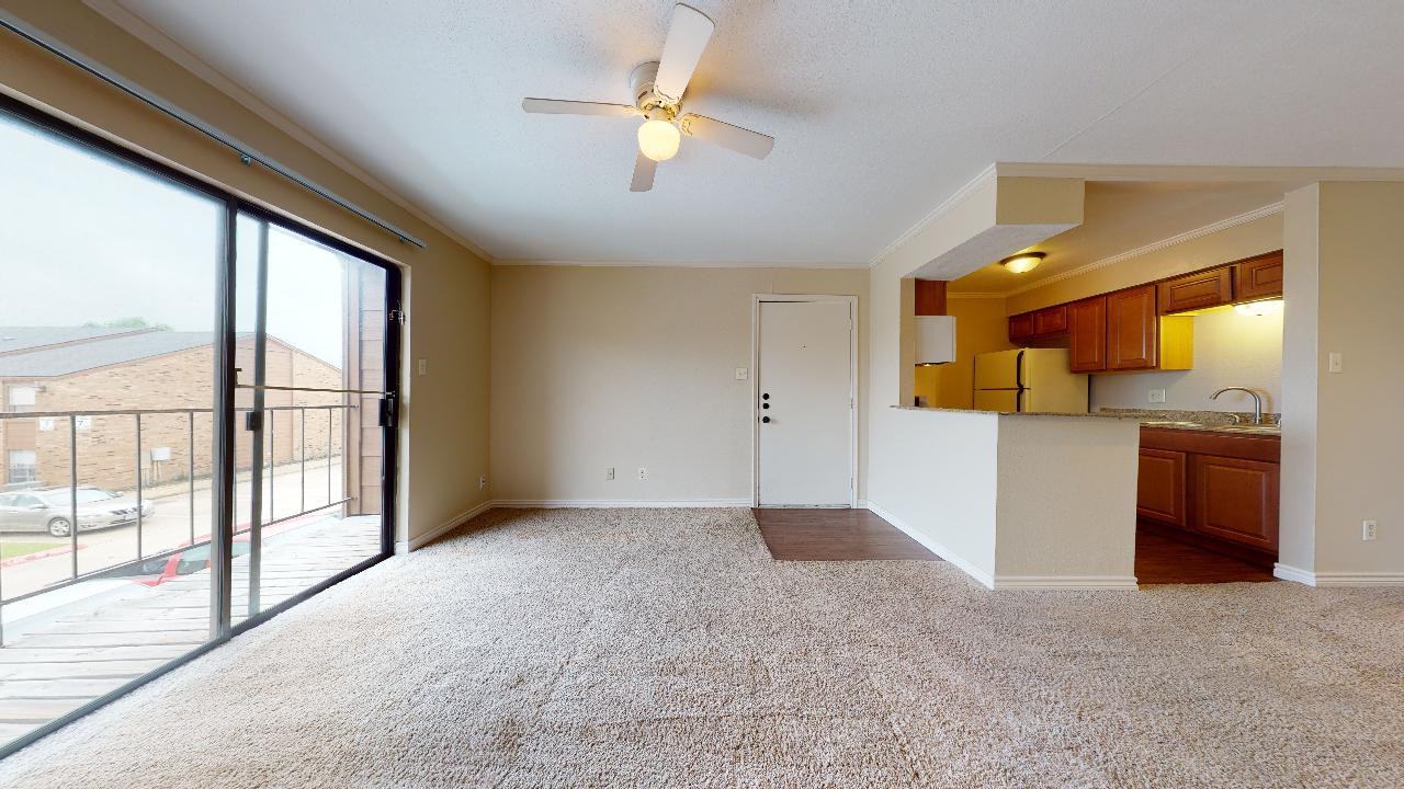 904 University Oaks Blvd #32 - Photo 6 of 20