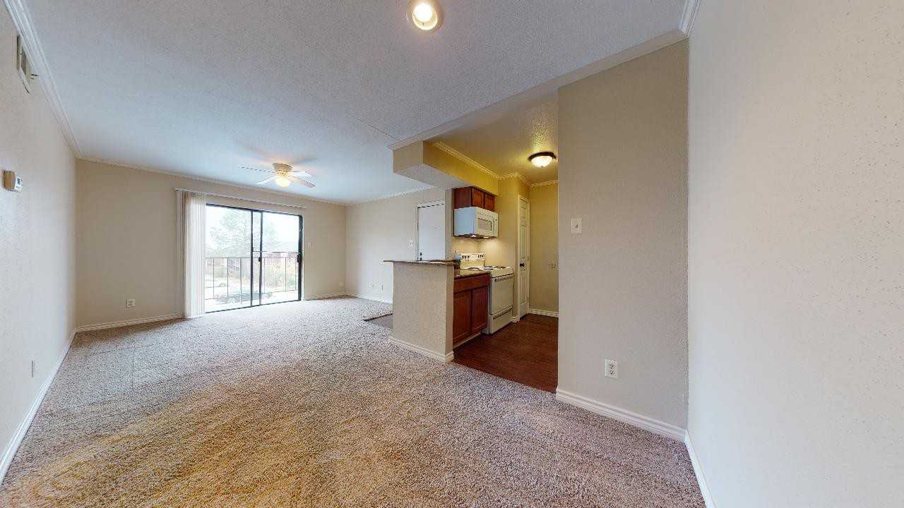 904 University Oaks Blvd #32 - Photo 7 of 20