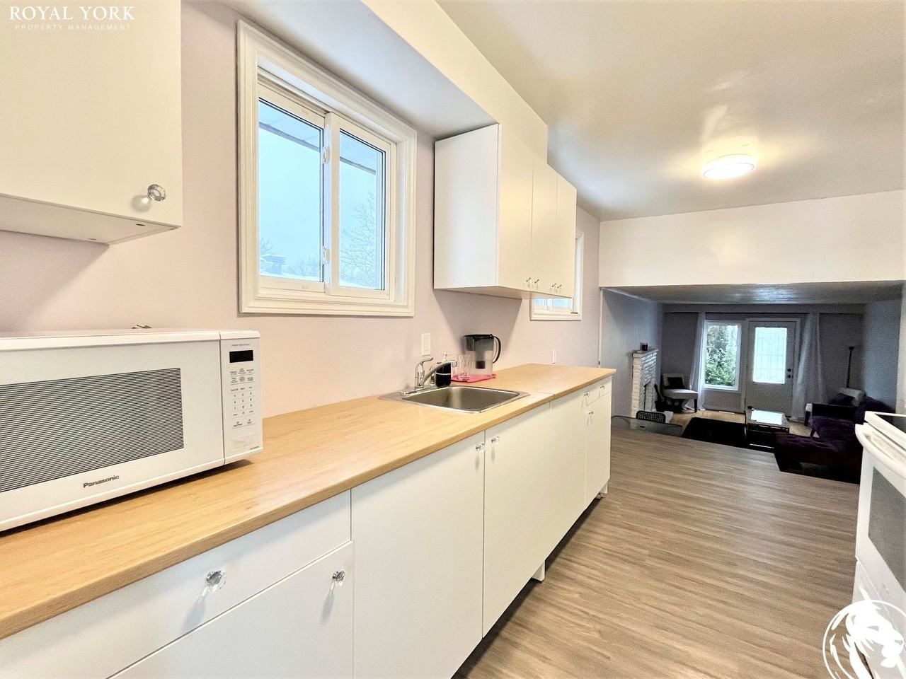 80 College Cres - Photo 2 of 21