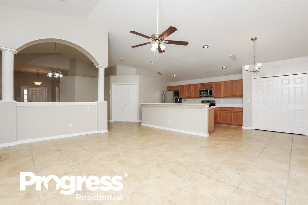 2372 Barons Ct - Photo 3 of 16