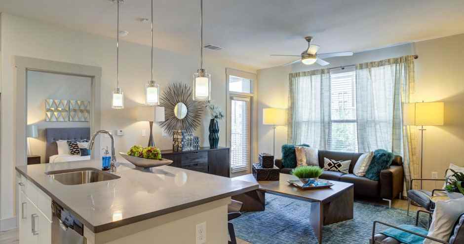 Everly Apartments - Photo 6 of 37