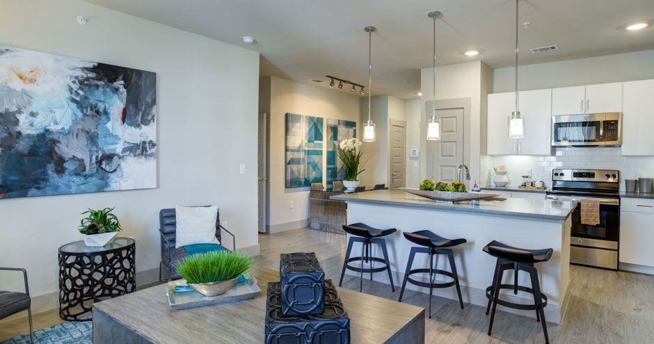 Everly Apartments - Photo 7 of 37