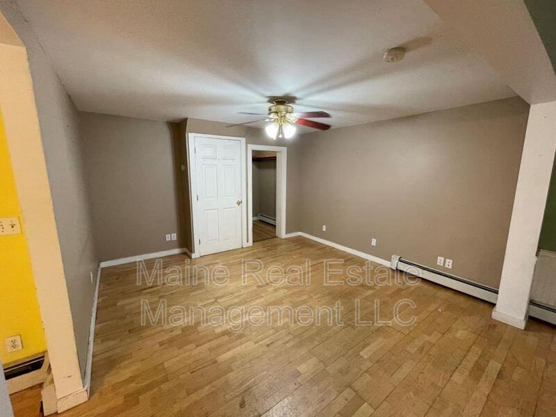 155 Pleasant St - Photo 2 of 13